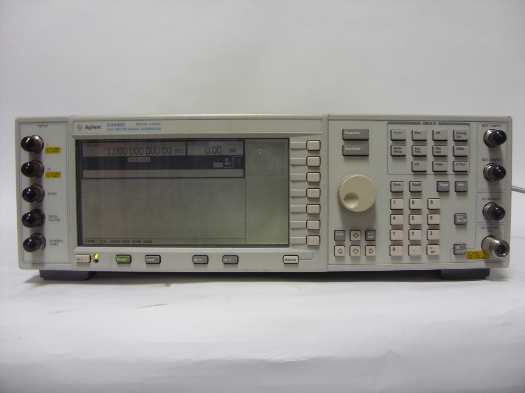 DOULTECH - Agilent/HP/Signal Generator/E4438C/1E5/402/503/602