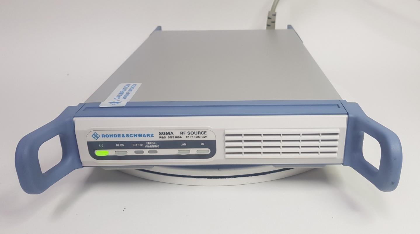 Rohde Schwarz/Signal Generator/SGS100A