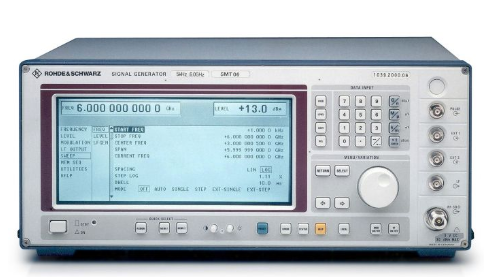 Rohde Schwarz/Signal Generator/SMT06