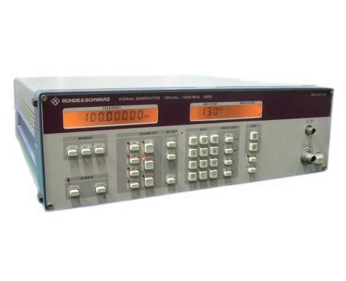 Rohde Schwarz/Signal Generator/SMX 826.4517.52