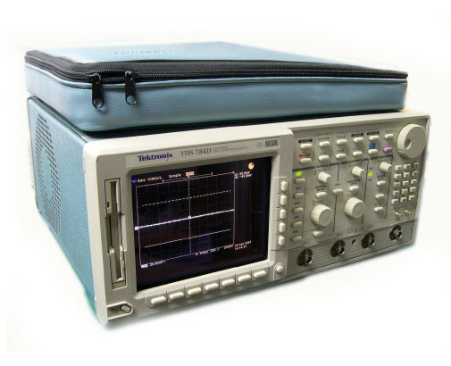 Tektronix/Oscilloscope Digital/TDS784D